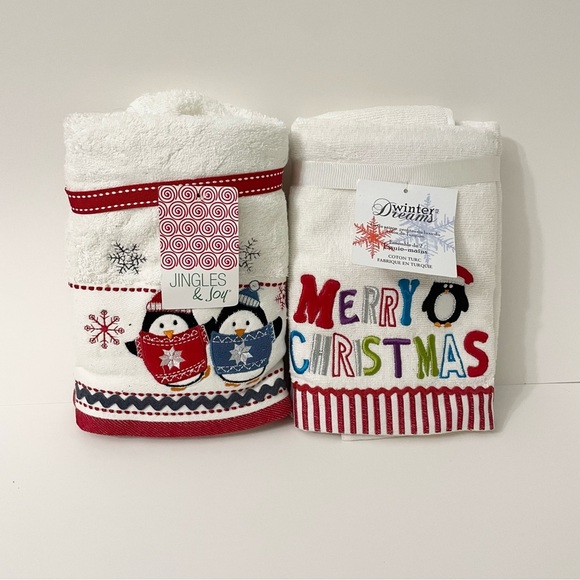 Festive Christmas Hand Towels with Penguin Design Lot of 4 - Picture 1 of 12